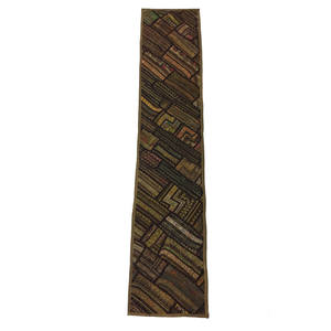 Caminos de Mesa Bordados a Mano con Diseño Folclórico Antiarrugas de Sindhi, Diseño Artesanal SUAZ al por Mayor - Product Image 3