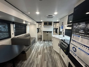 Nouvelle caravane Jayco Jay F-l-i-g-h-t Slx 261BHS 2026 à vendre pour le camping et les voyages - Product Image 3