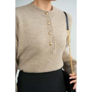 Suéter de punto Mink con 4 botones - Product Image 2