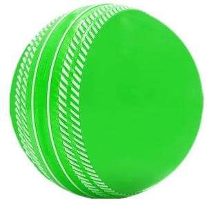 Balle dure de cricket de couleur verte sur mesure en gros nouveau design en cuir souple balles de cricket de sport balle dure de fabrication pakistanaise - Product Image 1