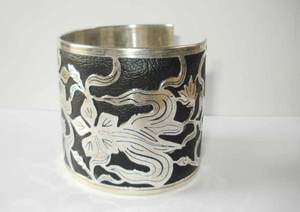 Culturati <b>Adjustable</b> Antique <b>Silver</b> Petal Grace <b>Bracelet</b> Durable Copper Material Modern & Religious Traditional Style - Product Image 4