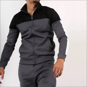 Chándal personalizado para hombres en diferentes tamaños y colores | Conjunto deportivo de 2 piezas | OEM ODM Gym Jogging Suit - Product Image 1