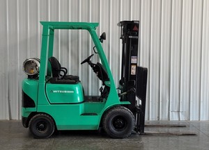 Oferta de Subasta de Primera Categoría para Montacargas Neumáticos FG15N 2001 con 3036 Horas de Uso - Product Image 2