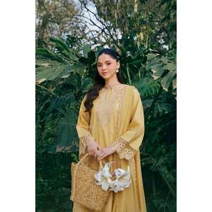 Chemise en mousseline de soie brodée GARNET-3PC avec dupatta en organza et pantalon - BIC-4831 - Product Image 3