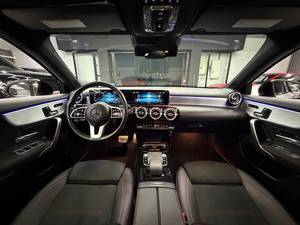 รถยนต์มือสอง Mercedes-Benz A-Class Sedan ปี 2019 สีขาว เกียร์อัตโนมัติ เครื่องยนต์เบนซินเทอร์โบ 5 ที่นั่ง |   พร้อมส่งออก - Product Image 3