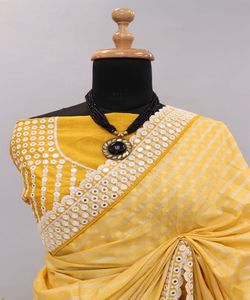 ยกระดับลุคของคุณด้วยส่าหรีเทรนด์ที่ทันสมัยบอลลีวู้ดที่มีเสน่ห์งดงาม: นำหน้าเสื้อผ้าแฟชั่น - Product Image 6