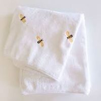 Toalla de baño de lujo de algodón orgánico al por mayor, Toalla de baño absorbente de agua suave de algodón grueso 100% con estampados de logotipos personalizados