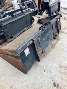 รถตักล้อยางรุ่น SV300 ปี 2016: เครื่องยกแนวตั้งกำลังสูงสำหรับงานหนัก - Product Image 3