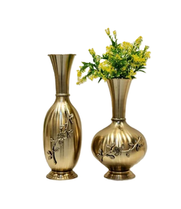 แจกันดอกไม้ทองเหลืองทุบสำหรับห้องนั่งเล่นงานแต่งงานแจกันดอกไม้ทองเหลืองรูปอวกาศสำหรับเทศกาลคริสต์มาสสุดหรู - Product Image 5