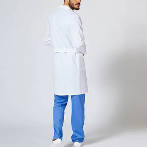 Bata de Laboratorio Larga Blanca de Poliéster/Algodón, Corte Clásico hasta la Rodilla, Cierre con Botones, Bolsillos Prácticos, Detección de Agujas, para Uso Hospitalario - Product Image 2