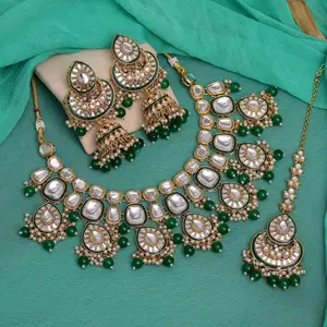 Neueste exklusive Designermode indischer Schmuck schweres Hochzeits-Kundan-Halsband-Set mit Ohrringe maangtikka-Sammlung für Mädchen