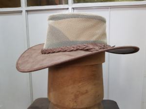 Sombrero de Vaquero de Cuero y Malla Transpirable, Hecho a Mano y Personalizado, Estilo Western para Verano, Sombrero de Rancho con Ala Ancha, Estilo Outback, Unisex - Product Image 4