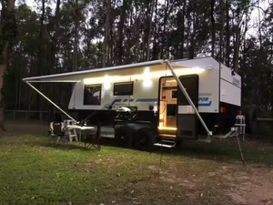 Perfect Hardtop Multifuncional Off-Road Camping Remolque Caravana Suspensión independiente LED High-End - Product Image 5