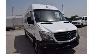 Sprinter 2023 Usado, Económico, Volante a la Izquierda, Asientos de Cuero R18, Aire Acondicionado, Gasolina, Automático, Euro4, Cámara 360, Luces LED, Pantalla Táctil Panorámica - Product Image 3