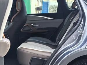 DM-i 110 km Flagship 2024 Usado - Línea Global, 112 Países con Registro de Ventas, Sin Accidentes y Listo para Enviar - Product Image 6