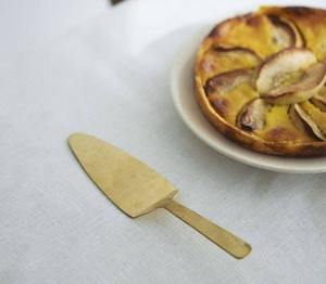 Elegant Metal Cake Cheese Serving Set for Wedding Parties <b>Birthdays</b> and Home Dessert Presentation <b>Table</b> Decor - Product Image 4