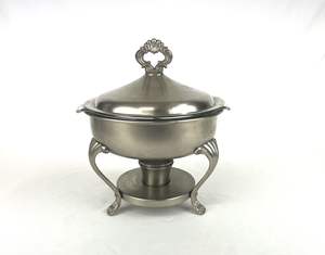 จานร้อนทำจากทองเหลืองขนาดใหญ่ที่ออกแบบมาเพื่อให้บริการอาหารหลากหลายจานในขณะที่ยังคงความอบอุ่นและหรูหราในรูปลักษณ์ของบุฟเฟ่ต์ - Product Image 6