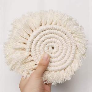Dessous de verre en coton macramé moderne fait à la main Organisateur de décoration d'intérieur écologique Couleur personnalisée Tapis et tampons mignons - Product Image 5