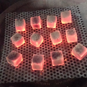 SHISHA INDONÉSIENNE EXCEPTIONNELLE PERMETTANT UNE EXPÉRIENCE DE BRÛLAGE PROLONGÉE EN RAISON DE L'UTILISATION D'UN EXCELLENT CHARBON DE COQUILLE DE NOIX DE COCO. - Product Image 1