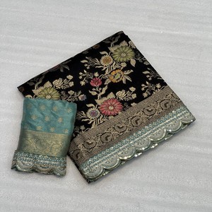 Sari de Seda Dola VASTRA COTTAGE con Doble Tejido Zari, Bordado con Cordones, Lentejuelas, Hilo y Ribete Zari, Pallu con Blusa - Product Image 1