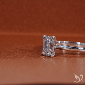 Bague solitaire en diamant de laboratoire taille radiant de 1,00 carat en or massif 18 carats |   Bijoux de fiançailles pour femmes certifiés IGI - Product Image 5