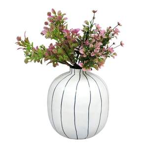 Dernier vase à fleurs décoratif en métal fait à la main vase d'art de luxe moderne fabriqué à la main pour un design intérieur élégant - Product Image 2