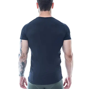 เสื้อยืดโอเวอร์ไซส์ทรงหลวมสำหรับผู้ชาย สกรีนโลโก้ได้ คุณภาพสูง 220 GSM ผ้าโพลีเอสเตอร์/คอตตอนทอ ปักลายนูน คอกลม ทรงปกติ พิมพ์ลาย - Product Image 4