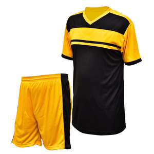 El último uniforme personalizado de sublimación de diseño de ropa de fútbol con etiqueta privada al por mayor a un precio inmejorable - Product Image 1