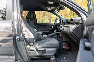 Tacoma SR5 2024, Doble Cabina, Motor Turbo de 4 Cilindros, Paquete de Mejora SR5, Mayormente sin Modificaciones - Product Image 5