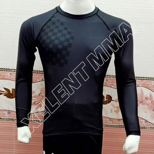 Venta al por mayor MMA ropa deportiva de boxeo liso de manga corta Rash Guard con impresión por sublimación ropa de artes marciales - Product Image 2