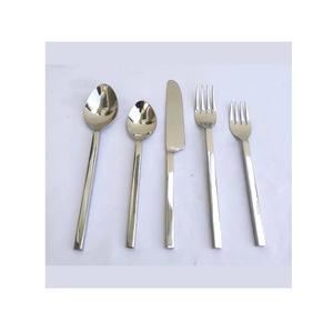 Couverts en acier inoxydable fabriqués à la main, ensemble de 8 couverts en métal comprenant des couteaux/fourchettes/cuillères couverts au Design moderne - Product Image 1