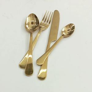 Ensemble de 4 couverts en acier inoxydable à poignée simple plaqué or fini parfait pour la vaisselle cuisine utiliser des couverts de qualité supérieure - Product Image 1