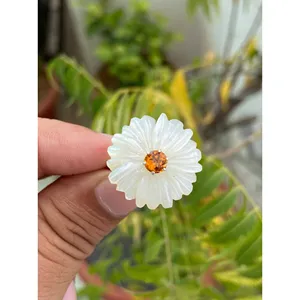Bague florale en argent 925 avec nacre naturelle et pierre naturelle, idéale pour un cadeau - Product Image 1