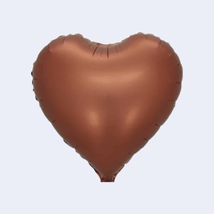 Globos de Corazón de Chocolate para Fiesta, 45 cm, 18 Pulgadas, Bolsa de 12 Unidades - Product Image 1