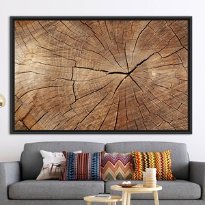 Toile murale moderne avec motif d'anneaux d'arbre marron - Œuvre d'art imprimée inspirée de la nature, 1P : encadrée en noir - Product Image 1