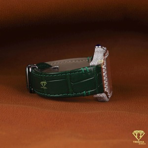 Qualité d'exportation Authentique ceinture en cuir vert Glacé Lab Grown Diamond Watch Durable Design élégant disponible pour le prix d'exportation - Product Image 3