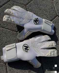 Poignée en latex de gardien de but en cuir de qualité supérieure personnalisable Poignée confortable en cuir et latex pour les sports de plein air - Product Image 5