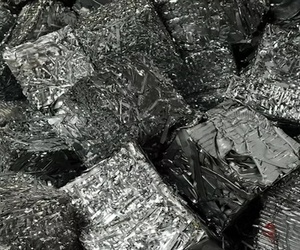 Chatarra de papel de aluminio de alta calidad Venta a granel Suministro directo de fábrica Calidad estándar Reciclable Hojas industriales no contaminadas - Product Image 6