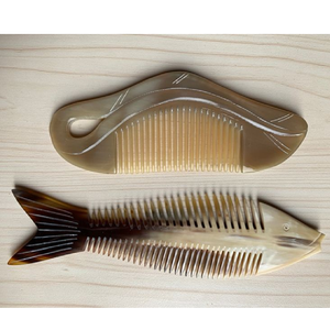 Peigne en corne naturelle de fabrication indienne pour démêler les cheveux longs et épais pour une utilisation en salon Prix d'usine direct-Peignes communs en gros - Product Image 2