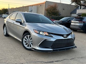 Toyota Camry LE 2022 con Poco Kilometraje - Product Image 4