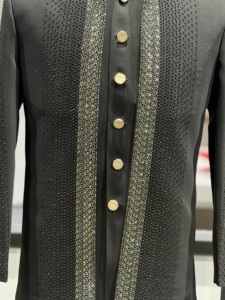 Traje Indo-Occidental de Alta Gama para Hombre con Pedrería, Sherwani Negro para Boda, Ropa de Novio India Personalizada al por Mayor, Elástico - Product Image 5