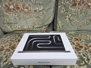 Apple MacBook Pro 14 M5 Max 18 32c 36GB RAM 2TB SSD Negro Espacial - Product Image 1