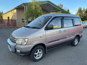Toyota Noah RHD de 1998, Usado en Buen Estado - Product Image 3