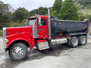 Camión Volquete Usado Listo para Trabajar, Modelos 2016 y 2015, Peterbilt 388, Remolques Reliance 2018, Camión Volquete Automático - Product Image 3