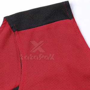 Ensemble maillot et short de basket-ball pour hommes et jeunes Uniforme de basket-ball de conception personnalisée en vrac pour les équipes scolaires - Product Image 6