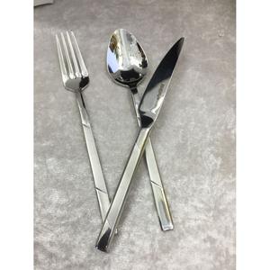 <b>Vintage</b> Silver Handle Stainless Steel Flatware Set Durable Dishwasher Safe Elegant Wedding Party Dining - Product Image 3