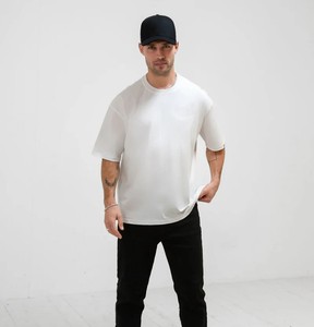 T-shirt à manches courtes oversize de qualité supérieure pour homme Vêtements de sport classiques avec coupe parfaite Hauts athlétiques tricotés décontractés - Product Image 4