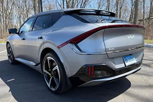 KIA EV6 GT AWD Plus 2023 Usado en Excelentes Condiciones, Sin Accidentes, Volante a la Izquierda/Derecha - Product Image 3