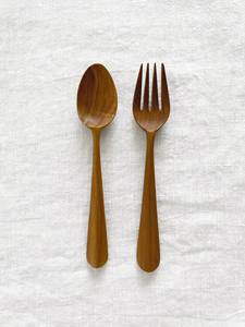 Ensemble de couverts en bois de haute qualité avec une finition élégante et élégante idéale pour servir les repas avec style - Product Image 3