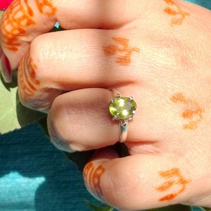 Bague en argent sterling 925 avec pierre précieuse péridot naturelle, bijoux vintage classiques, fabrication artisanale, cadeau de mariage pour l'amour et la romance, fabricant - Product Image 6